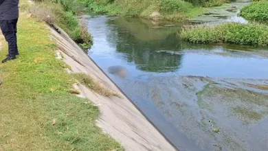 Hallan cuerpo en canal de Tezontepec de Aldama.