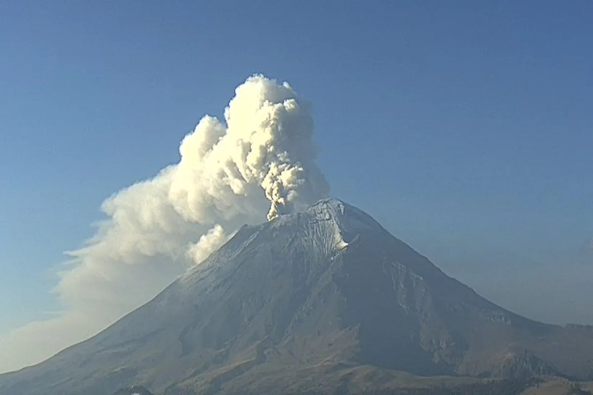 Cumple el Popocatépetl 24 horas sin explosiones