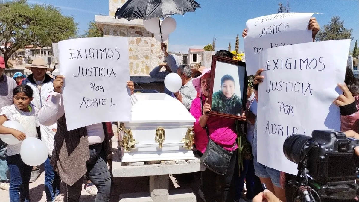 Santiago de Anaya: se ampara exdirector de escuela donde murió Adriel