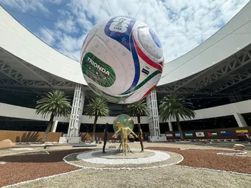 Balón del Mundial en el Aereopuerto Internacional de la Ciudad de México