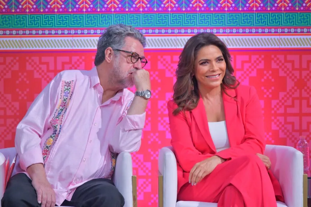 Lotería Nacional celebra los 90 años de la Escuela Normal Superior con billete especial