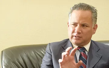 “Lo voy a demandar” responde Santiago Nieto a Cabeza de Vaca