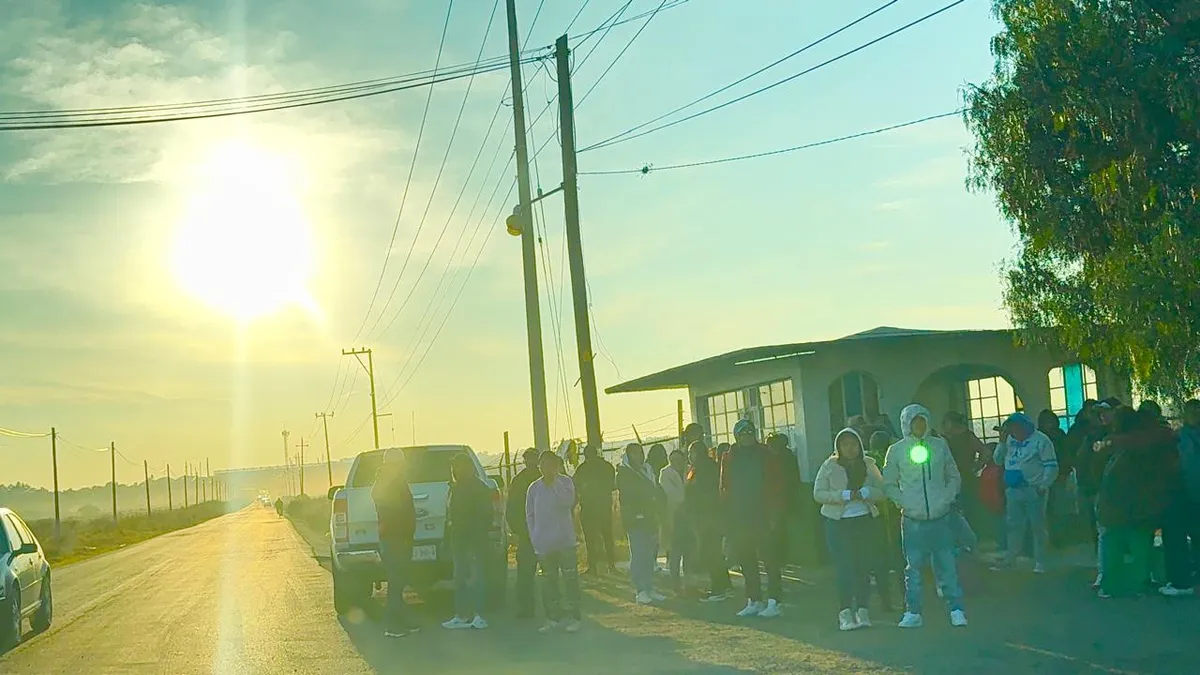 Bloqueo en la México-Pachuca por desaparición de Michell Yazel, menor de 14 años