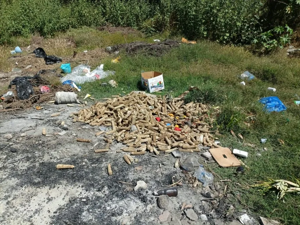 Encuentran basurero clandestino junto al río Tula y descubren qué tiraban ahí