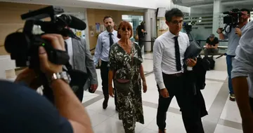 Comienza juicio contra hombre que permitió violaciones multitudinarías a su esposa en Francia