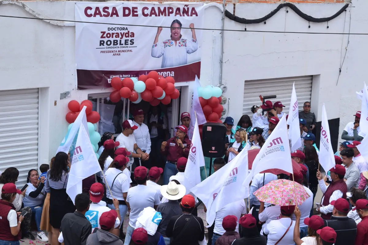 Inaugura Zorayda Robles casa de campaña en Apan