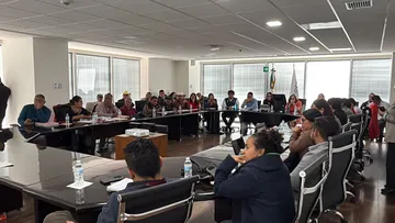 Anuncian llegada de tres mega barcos contra el lirio acuático a la presa Endhó