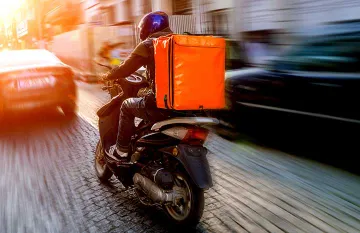 Proponen nuevas reglas para repartidores en Hidalgo; apps ya no podrían incentivar el exceso de velocidad