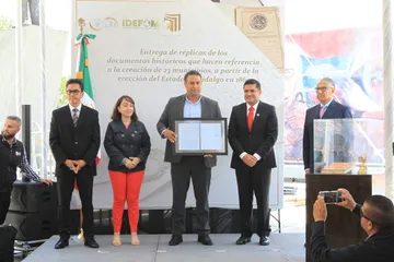 Congreso de Hidalgo entrega documentos de creación a 23 municipios