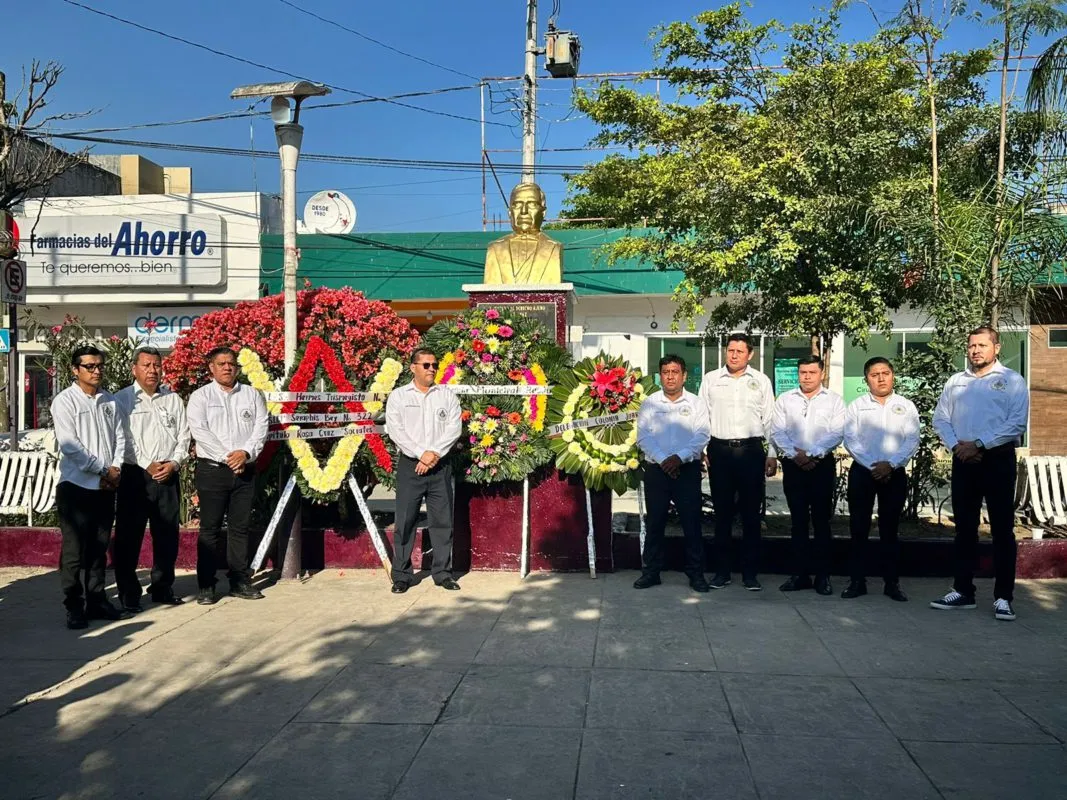 Conmemoran natalicio de Benito Juárez en Huejutla