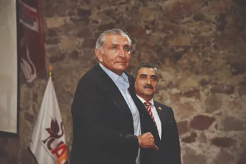 Adán Augusto reconoce a Sosa Castelán por su aporte a la UAEH