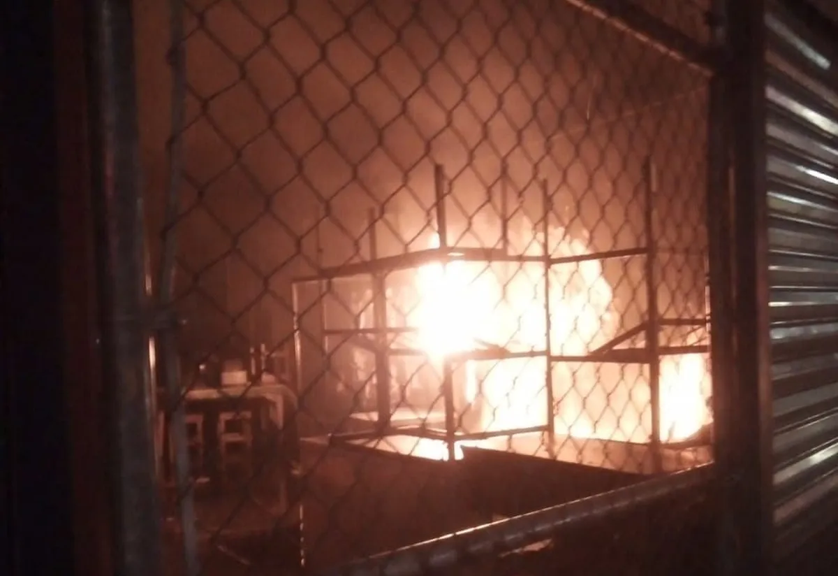 Video | Queman dos negocios en centro de Tizayuca