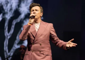“El artista debería recibir ayuda sicológica tras la firma de un contrato discográfico”