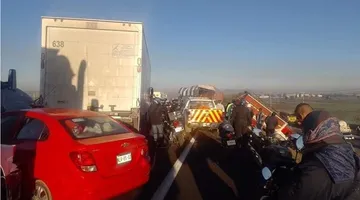 Choque de dos camiones el Circuito Exterior Mexiquense deja 7 muertos