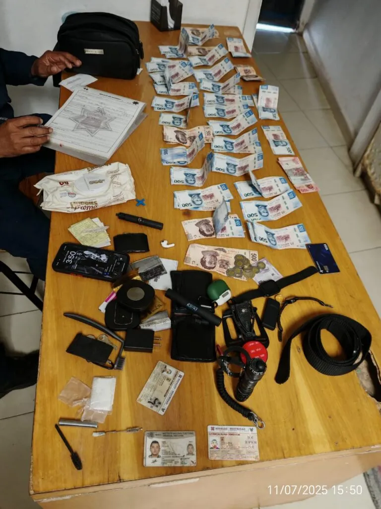 Detienen en Tulancingo a una persona por portar arma y droga