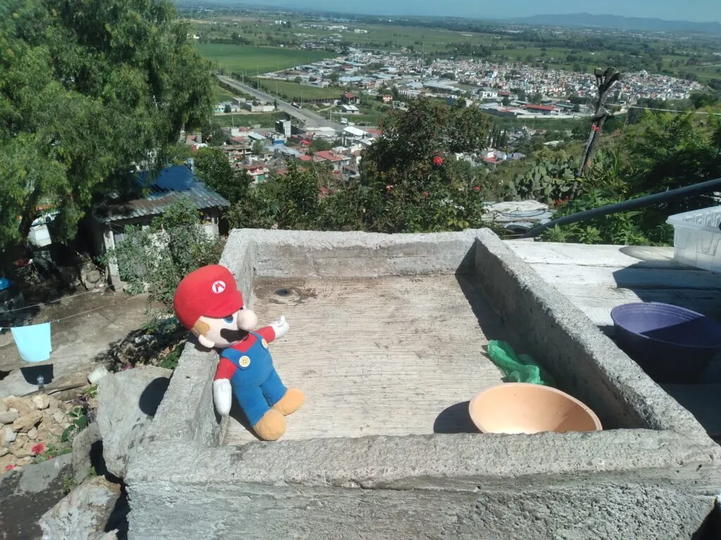 En Huapalcalco, la niñez vive entre vestigios arqueológicos y carencias básicas