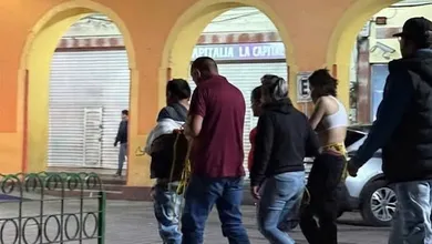 Golpeados, rapados y amarrados… así terminó una pareja señalada por robos