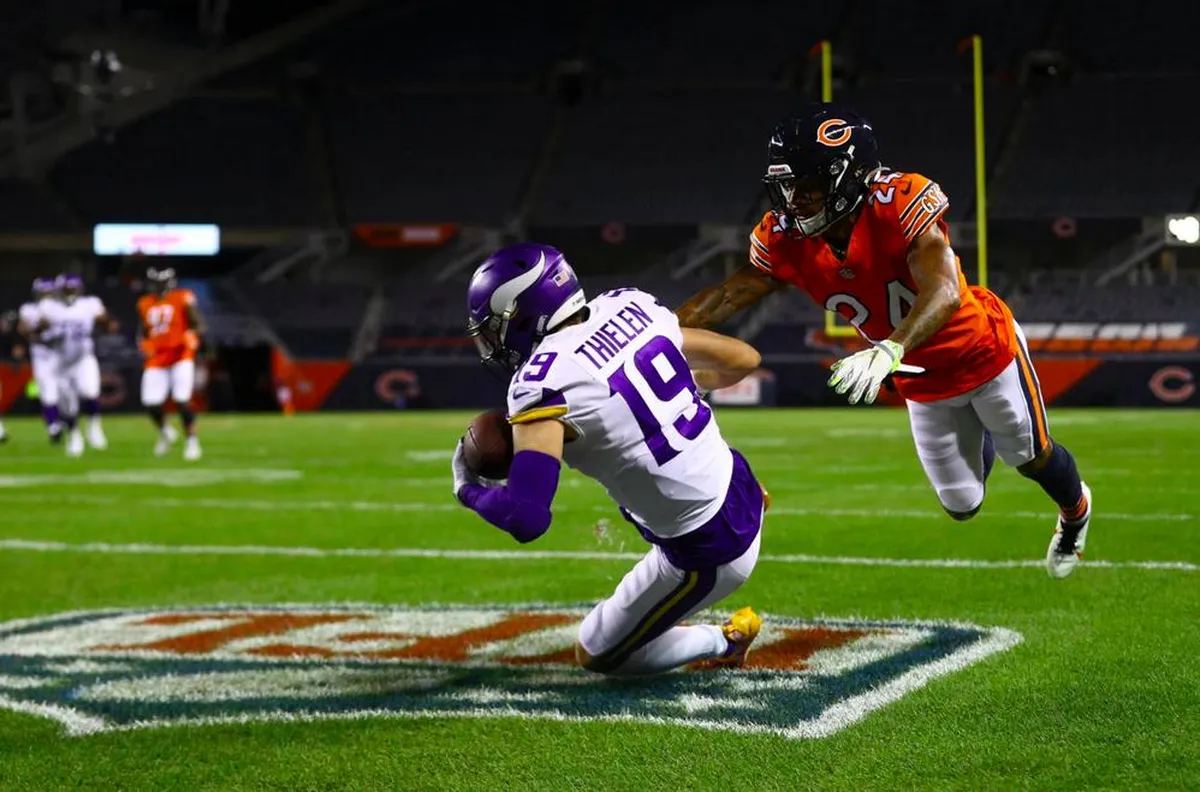 Vikingos remontan y vencen a Chicago en “Monday Night”