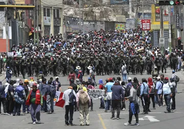 Declaran estado de emergencia en Perú por protestas