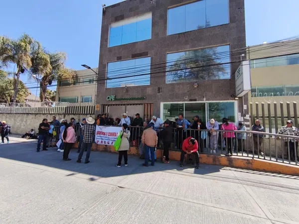 Borrón y cuenta nueva: así fue la movilización contra los altos recibos de luz en Hidalgo.