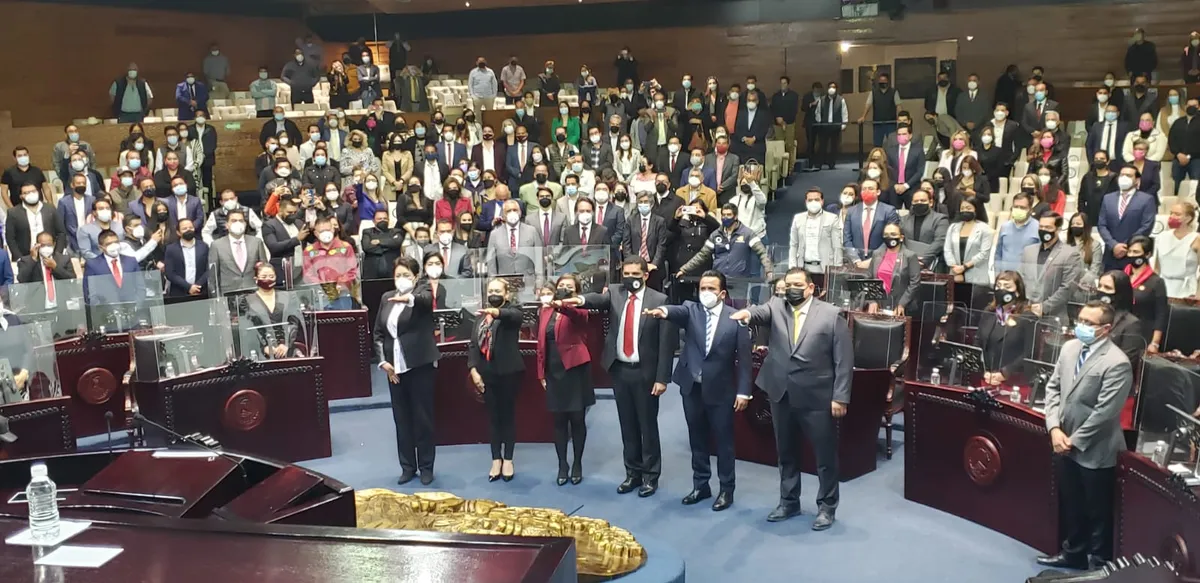 Inicia nueva legislatura del Congreso de Hidalgo; sólo 25 toman protesta