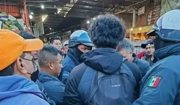 Central de abastos Pachuca: comerciantes retienen a presunto ladrón