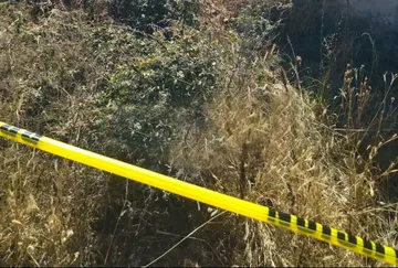 Localizan cuerpo maniatado en carretera de Hidalgo