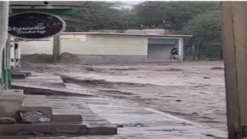 Intensas lluvias provocan inundaciones en Zimapán