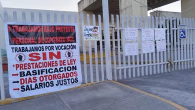 Personal del Hospital de Tulancingo protesta por contratos temporales y bajos salarios. Esto fue lo que expusieron ante autoridades.