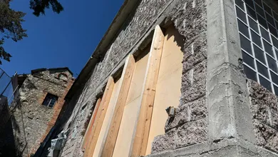 Casa afectada por derrumbe del muro en Mina La Dificultad