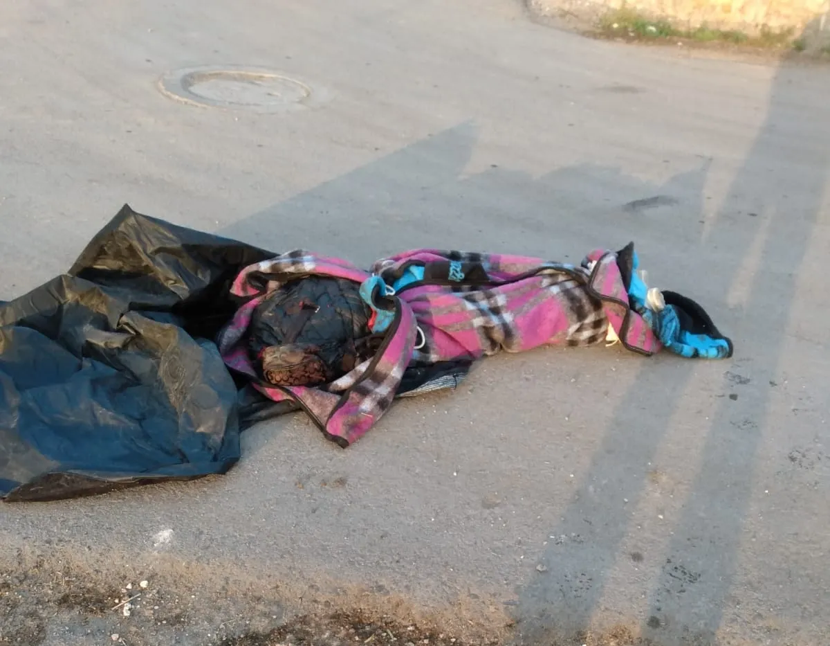 Atotonilco de Tula: hallan cadáver encobijado cerca de campo de futbol