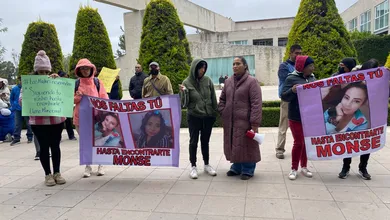 Familiares de Elena Moncerrat protestan frente a la PGJEH