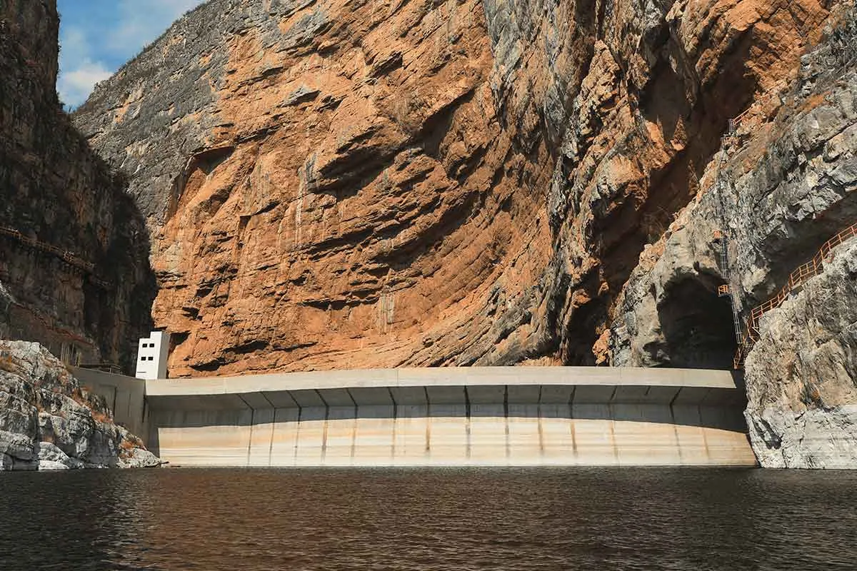 Entra en operaciones central hidroeléctrica en Zimapán; en 2028 estará la de Tula