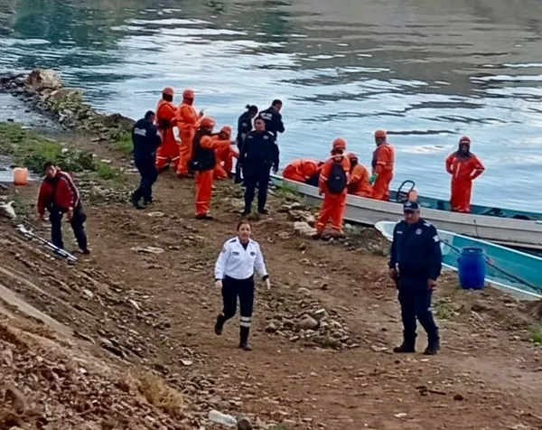 Policía Municipal de Tula rescata a mejor que cayó al canal del Río Tula