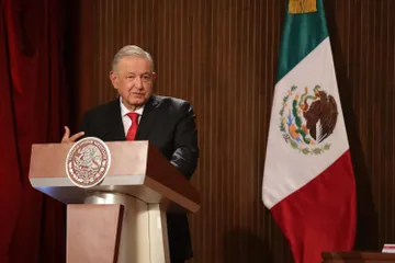 Problemática del sistema eléctrico se resolverá sin extremismos: AMLO