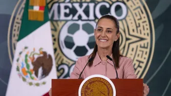 La presidenta Claudia Sheinbaum durante la Mañanera del Pueblo hablando sobre el Mundial 2026.