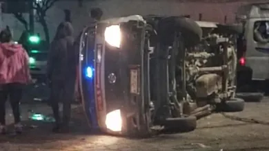 Volcadura de camioneta de transporte público