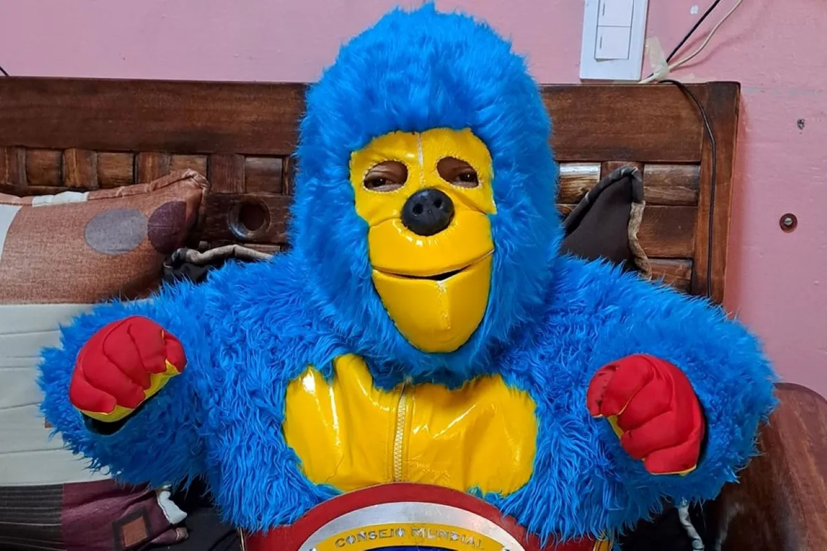 Foto de Kemonito, quien demandará al CMLL.