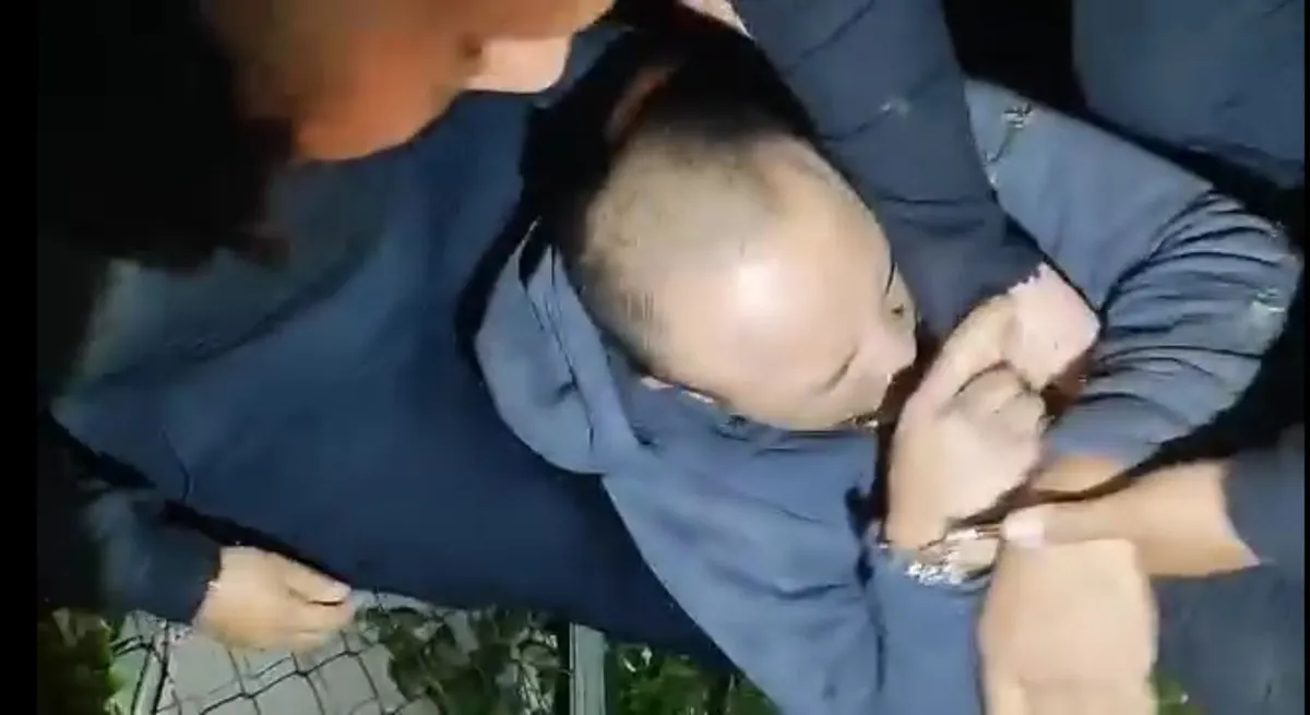 Un hombre señalado como presunto responsable de daños en una máquina de azar murió tras ser golpeado en Mixquiahuala.