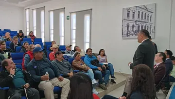 Vecinos de epazoyucan se manifiestan