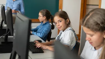El Día de la Raza, como era conocido, se conmemora el lunes 12 de octubre de 2026, pero no es día de descanso obligatorio ni contempla suspensión general de clases.