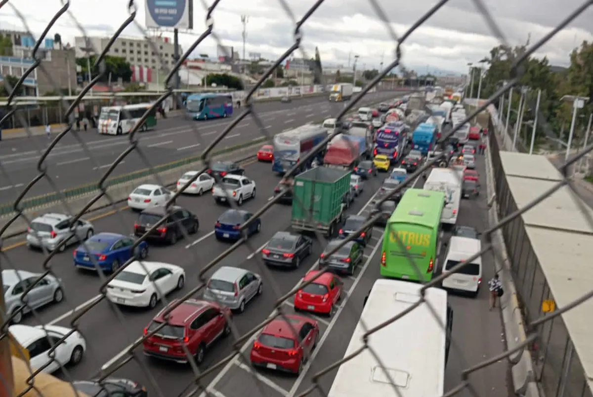 Autopista México-Pachuca: transportistas realizan bloqueo; exigen seguridad