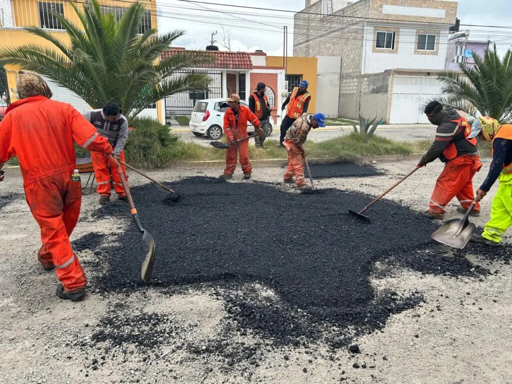 Intensifican programa de bacheo en Zempoala