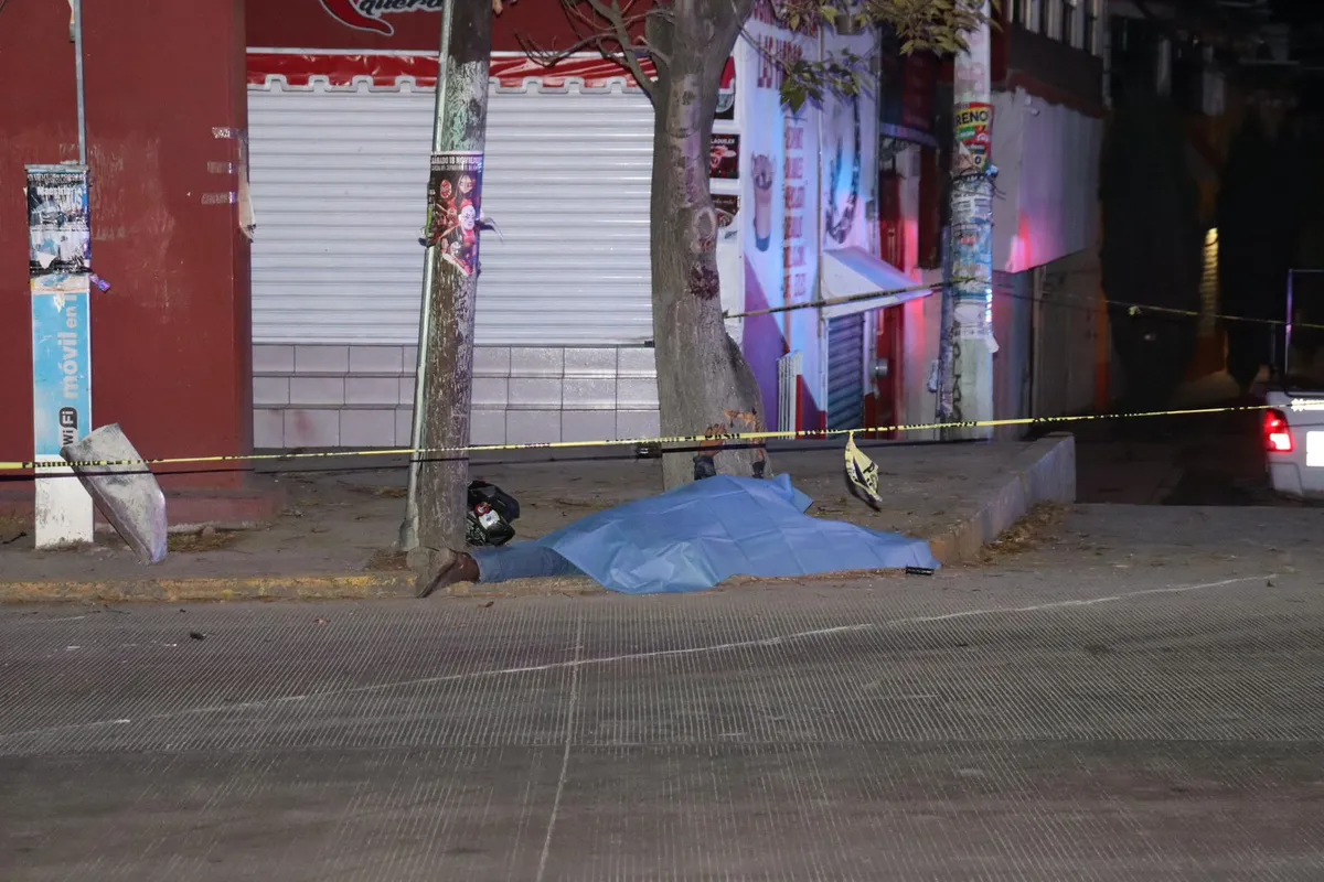 Pachuca: muere motociclista al chocar contra un árbol en bulevar Colosio