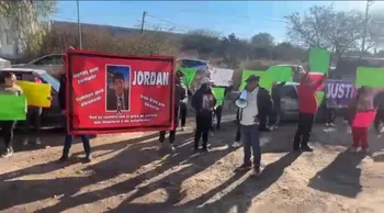 Protesta pacífica marca audiencia clave por choque ocurrido en diciembre en Atitalaquia. Piden que se determinen responsabilidades.