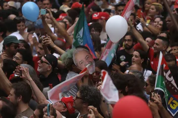 Tribunal Electoral de Brasil declara ganador a la Lula en elección presidencial