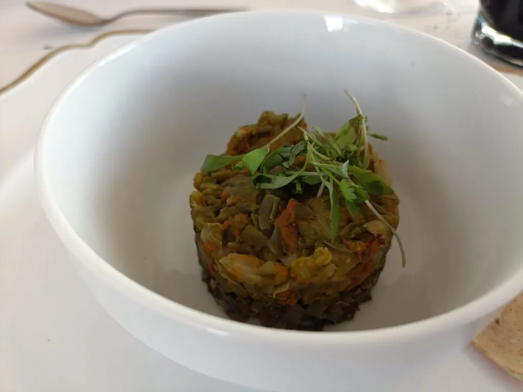 Arte y sabor: estudiantes de la UTVM crean menú inspirado en Byrón Gálvez en el Valle del Mezquital