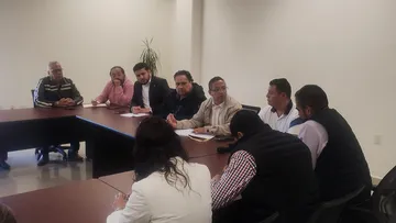 Tras protesta, vecinos de Tulancingo recibirán  material y gestión de pavimentación para 2027