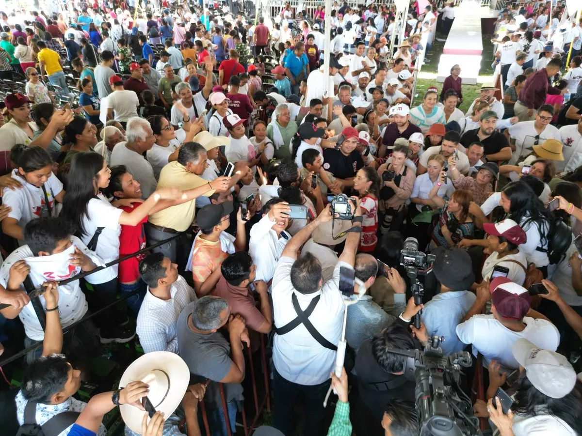“Del otro lado la oscuridad, aquí la esperanza de México”: Claudia Sheinbaum