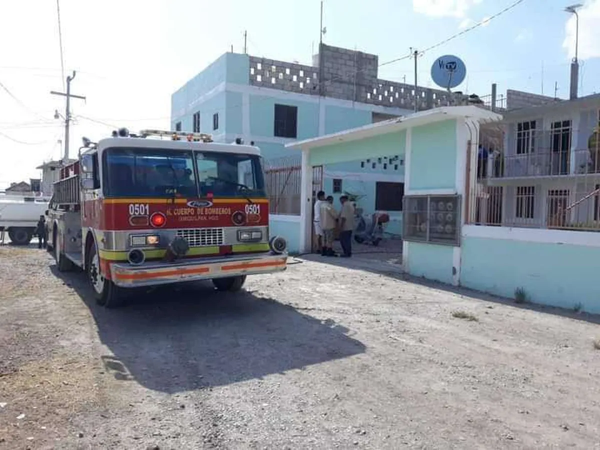 Corto circuito en vivienda de Ixmiquilpan deja dos motos calcinadas
